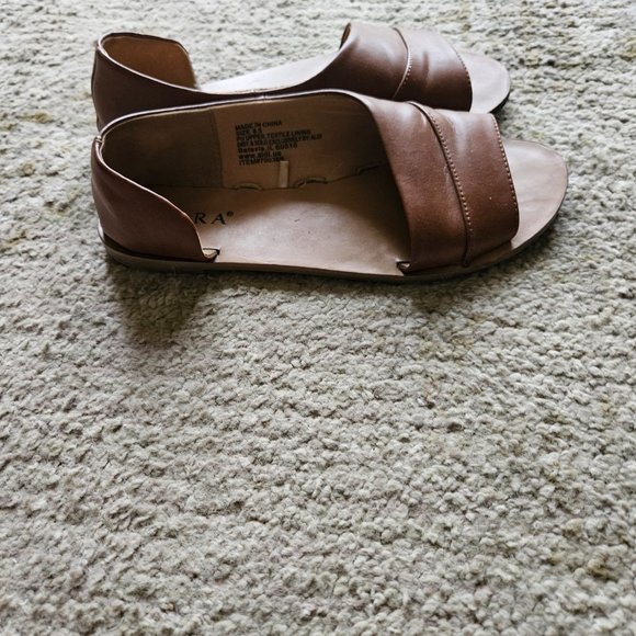 Sierra faux leather sandals 8.5 - Picture 3 of 6